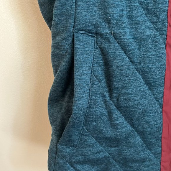 Marmot Women's Medium Quilted Burgundy and Blue Full Zip Vest - Picture 6 of 8